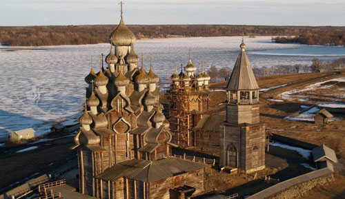 Преображенская церковь в Кижах Преображенская церковь в Кижах