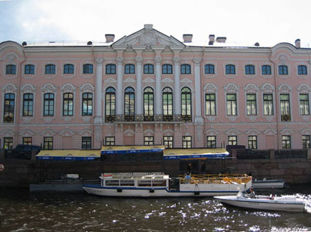 Строгановский дворец в Санкт-Петербурге Строгановский дворец в Санкт-Петербурге