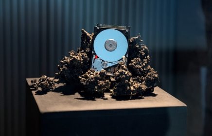 Выставка звуковых скульптур «Performative Sound Sculptures»