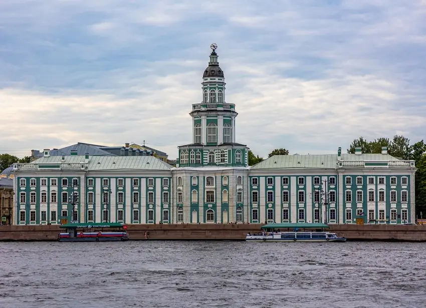 Кунсткамера Петра I (музей антропологии и этнографии им. Петра Великого)