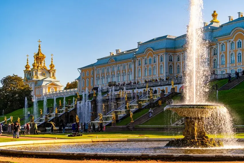 Большой Петергофский дворец