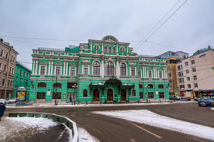 13 главных театров Петербурга