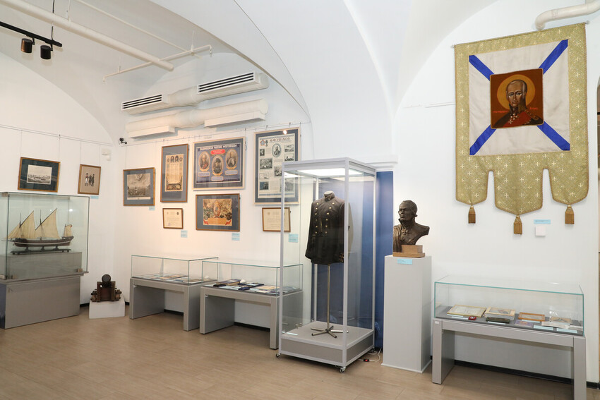 Выставка «Адмирал Ушаков — флотоводец, святой и праведный воин»
