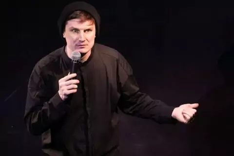 Stand-up спектакль Антона Борисова со струнным квартетом «Fumo Rosso»