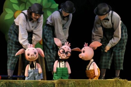 Детский спектакль «Три поросёнка»