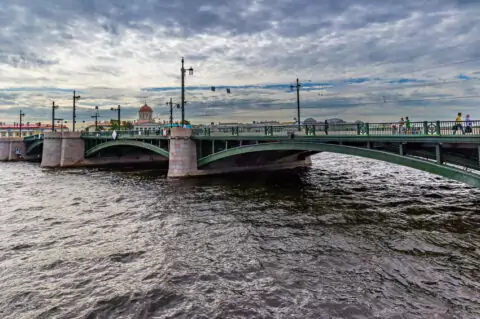 Биржевой мост