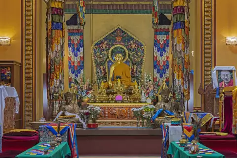 Выставка «Драгоценность в лотосе: искусство тибетского буддизма»