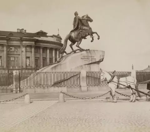 Выставка «Град Петров. Петровский Петербург в зеркале искусства Серебряного века»