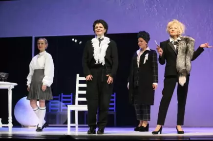 Спектакль «Идеальный муж»