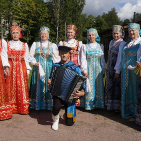 Уличный праздник «Звени и пой, Златая Русь»