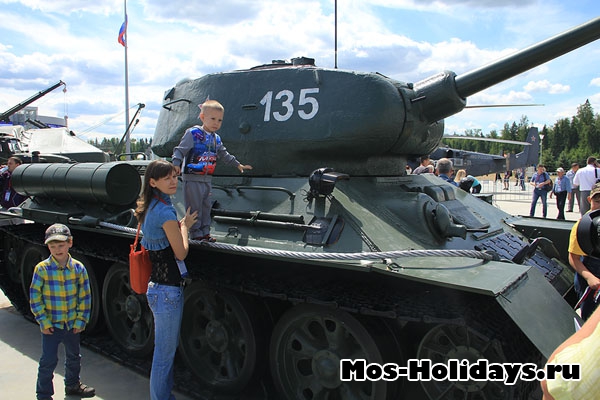 Танк Т-34 в парке Патриот