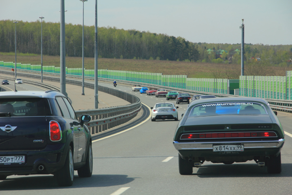 Колонна Ретро-автомобилей