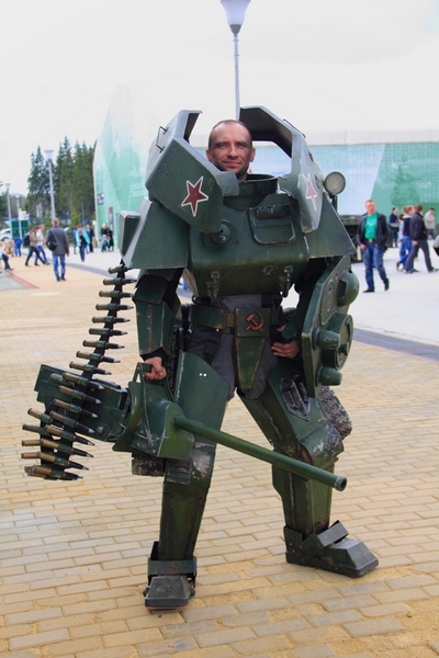 Советский экзоскелет на празднике День танкиста в Парке Патриот