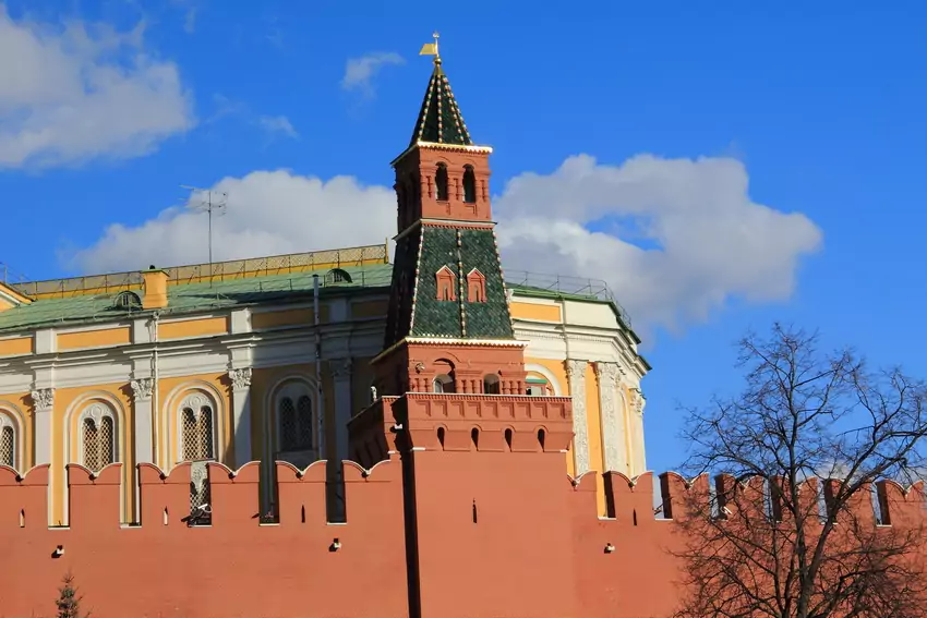 Оружейная башня Московского Кремля