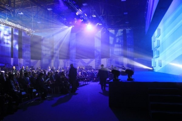 Выставка «Большие надежды» в ЦВЗ «Манеж»