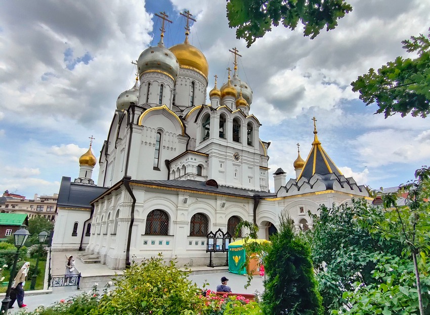 Зачатьевский монастырь в Москве