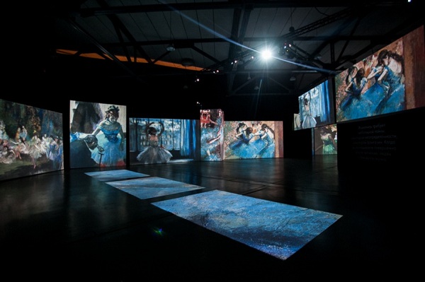 Мультимедийная выставка "От Моне до Сезанна. Французские импрессионисты" в ArtPlay