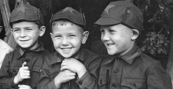 Фотовыставка работ Э. Евзерихина «Последняя смена»