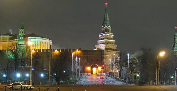 Боровицкие ворота Кремля