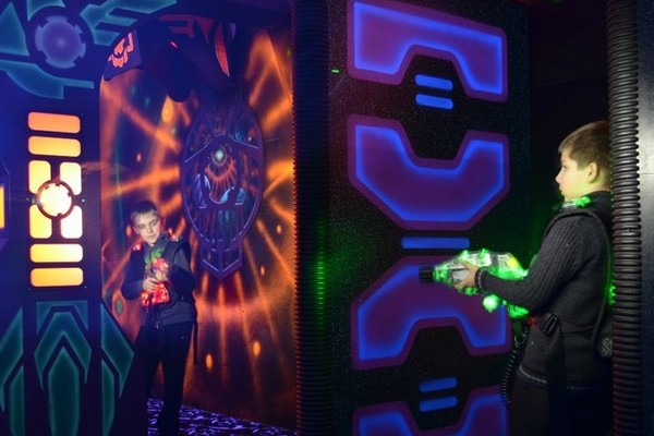 Лазерные бои «Zeta Blast» в ТРЦ «Азовский»