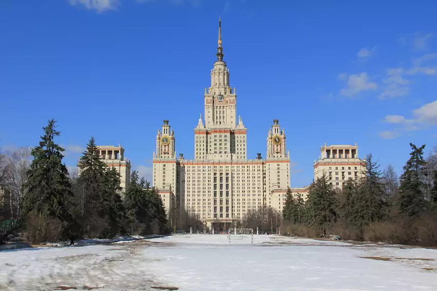 Здание МГУ - главная сталинская высотка Москвы