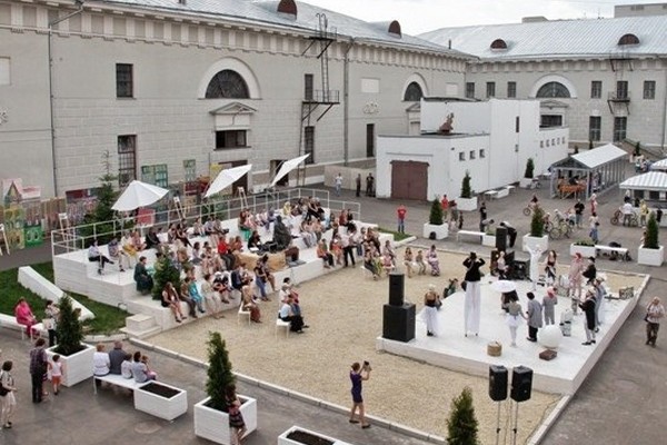 Фестиваль «Городской маркет еды» во дворе Музея Москвы