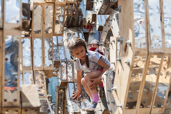 Уличный фестиваль «Политех. Затерянный мир – 2016» на ВДНХ