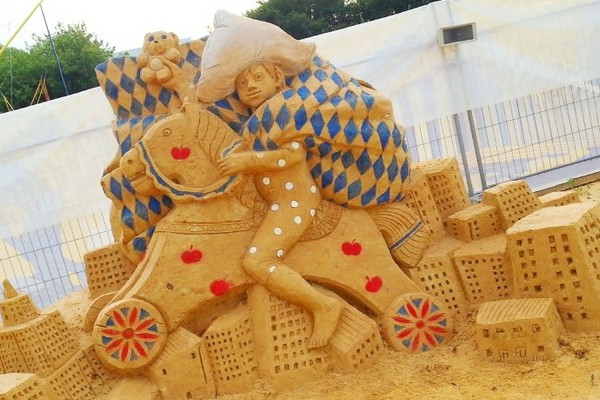 Выставка песчаных скульптур «Волшебный мир песка» в Коломенском