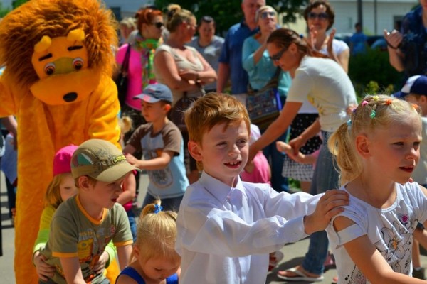 Фестиваль «Лето, солнце, дети!» в КЦ «Митино»
