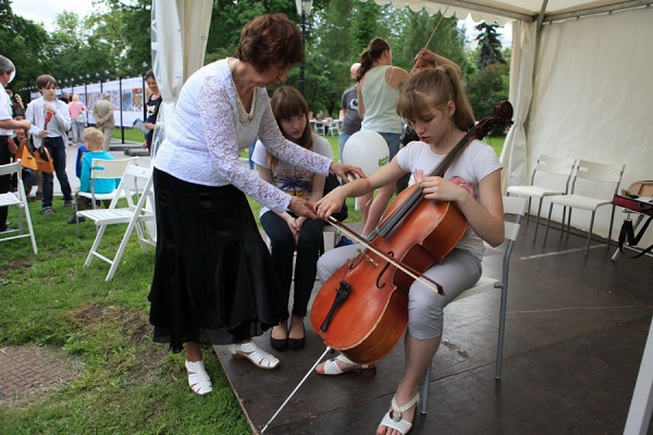 Фестиваль Московских школ искусств в саду им. Баумана