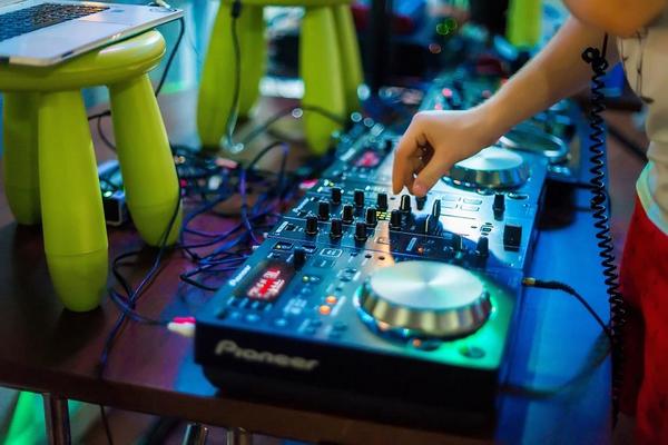Water Dance Party в аквапарке «Карибия»
