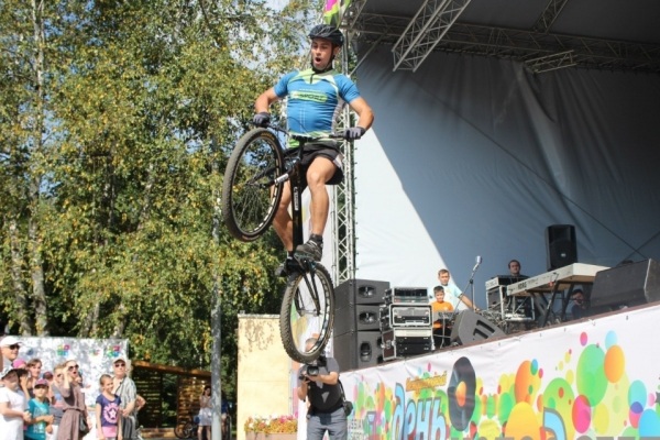 Концерт «Вперед, молодежь!» в парке «Фили»