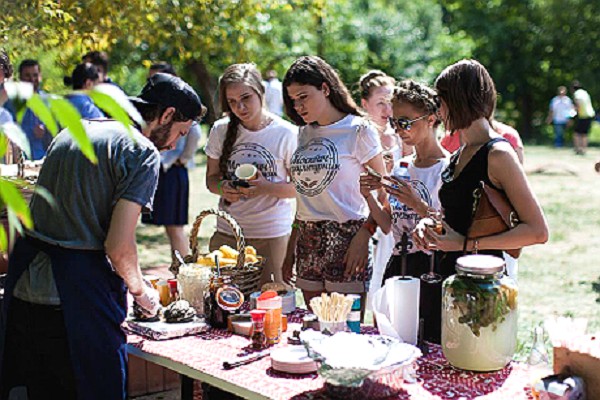 Концерт «Вперед, молодежь!» в парке «Фили»