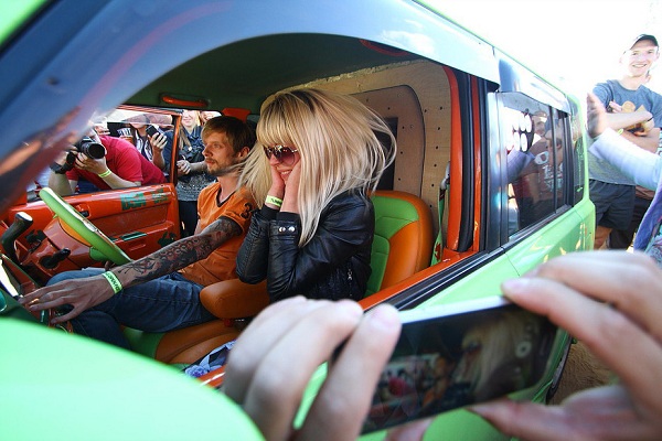 Пляжный музыкально-автомобильный фестиваль «Tuning Open Fest — 2016» на территории загородного клуба «Ice пляж»