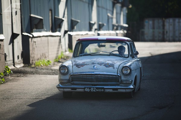 Фестиваль кастомных проектов автомобилей и мотоциклов «Kristall Custom Fest Summer Heat»