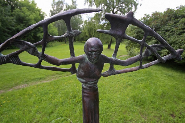 Выставка «Биеннале современной скульптуры. Московская скульптура» в Парке Коломенское