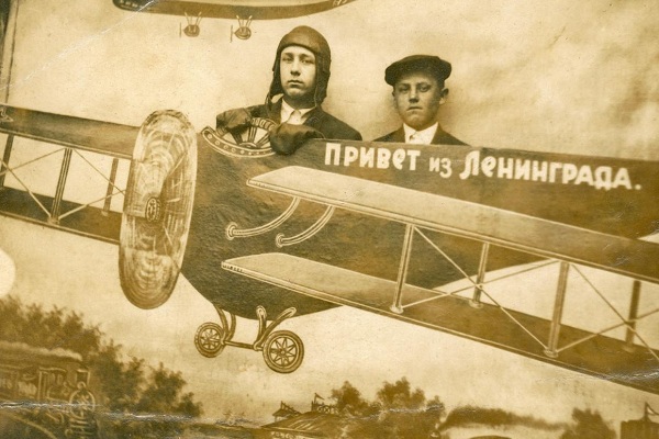 Фотовыставка «Бутафорское счастье» в Галерее XXI века