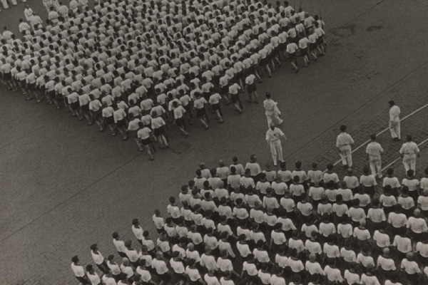 Фотовыставка «Революция в фотографии» на площадках Мультимедиа Арт Музея