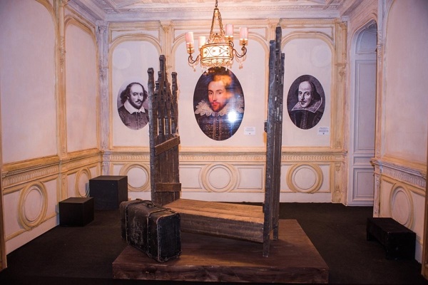 Выставка-аллюзия «Шекспир/тайна/400» в особняке Салтыковых-Чертковых