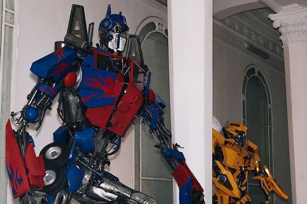 Выставка «Роботы-герои» на ВДНХ