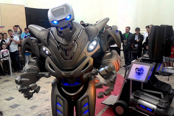 Выставка «Роботы-герои» на ВДНХ