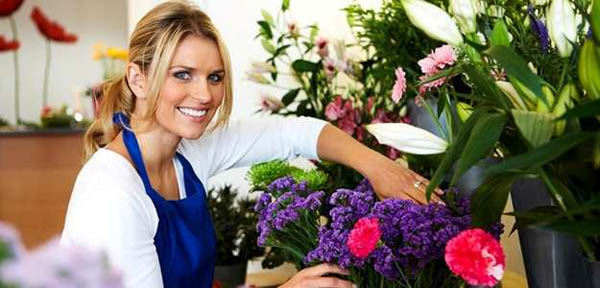 Профессиональные мастер-классы и курсы флористики в школе «Flora Style»: «Подарочная упаковка», «Свадебная флористика», «Флорист-декоратор» и другие