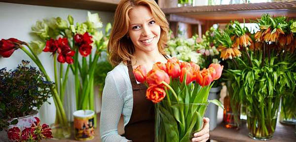 Профессиональные мастер-классы и курсы флористики в школе «Flora Style»: «Подарочная упаковка», «Свадебная флористика», «Флорист-декоратор» и другие