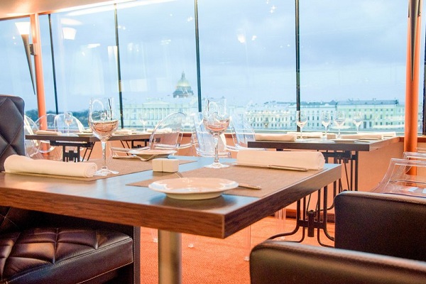 Прогулка на теплоходе «River Lounge» от причала «ЦПКиО им. Горького»