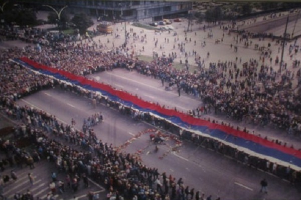 Фотовыставка «Август 1991. Москвичи вспоминают» в Музее Москвы