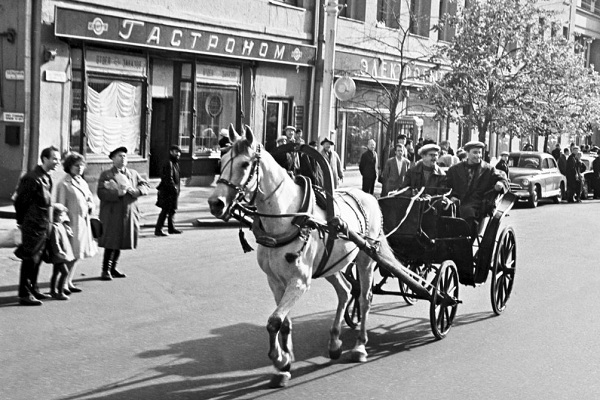 Фотовыставка «Валентин Хухлаев. В движении»