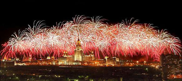 Шоу-программа на День города Москвы на теплоходе «Фалькон» с шампанским и конкурсами для одного от группы компаний «Столица»