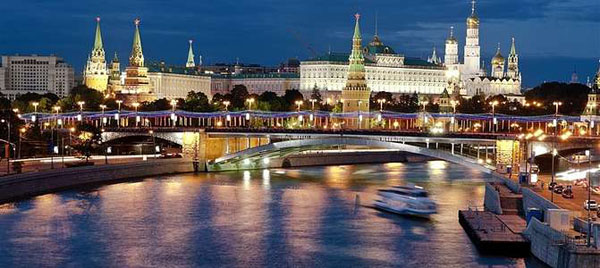Шоу-программа на День города Москвы на теплоходе «Фалькон» с шампанским и конкурсами для одного от группы компаний «Столица»
