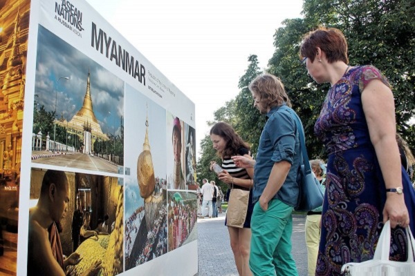 Фотовыставка под открытым небом «Страны АСЕАН. Взгляд из России»