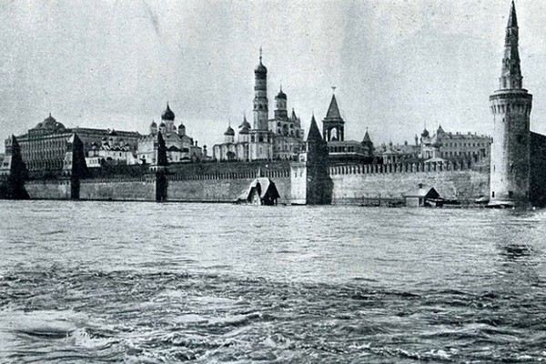 Выставка «Москва-река: от истоков до устья»